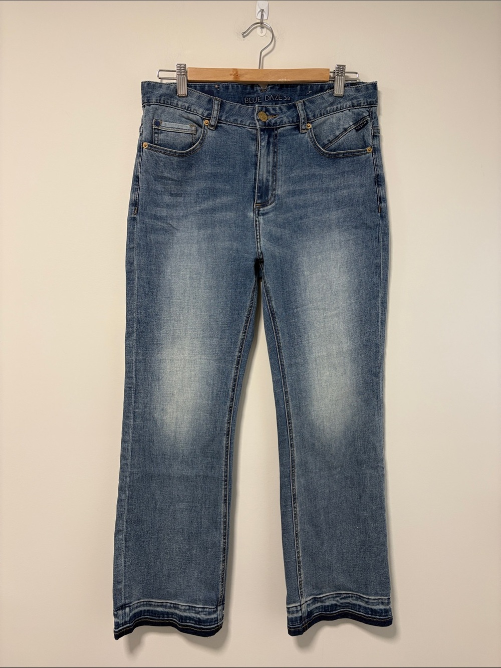Summum Blue Daze Straight-Leg Jeans in Medium Blue